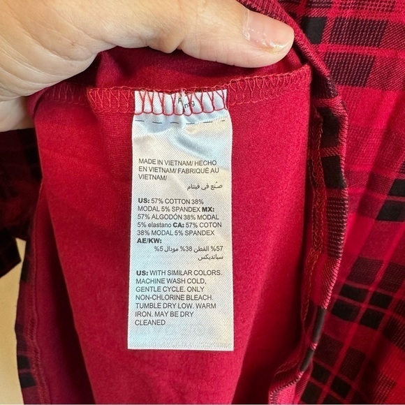 Soma Beautiful Plaid Black & Red night gown. Night dress. Size Small - Picture 5 of 5
